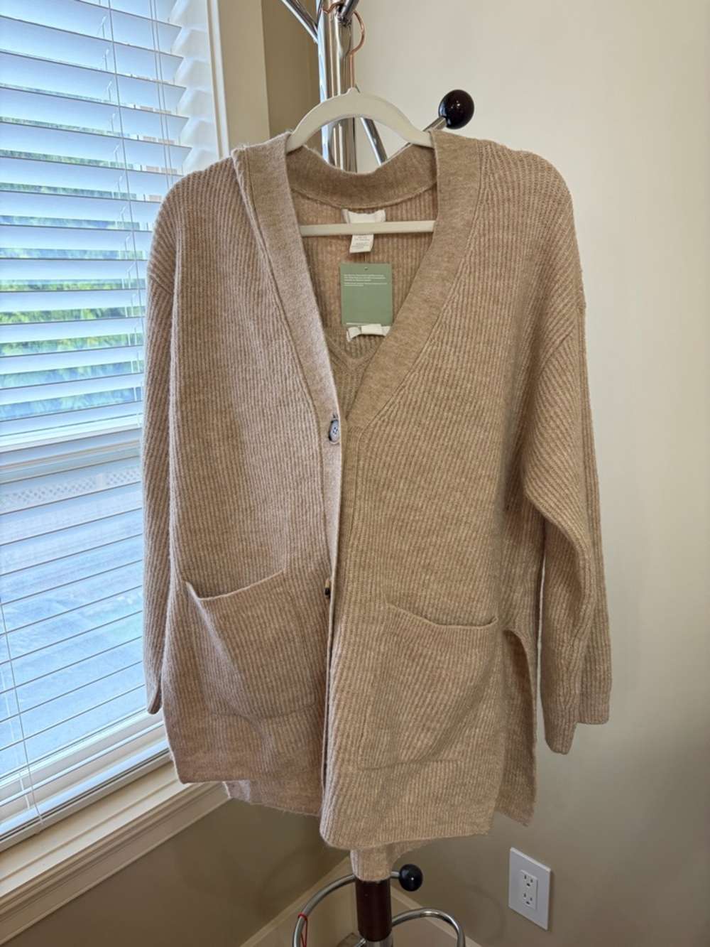 Brand New H&M Beige Ribbed Open-Front Cardigan with tank top